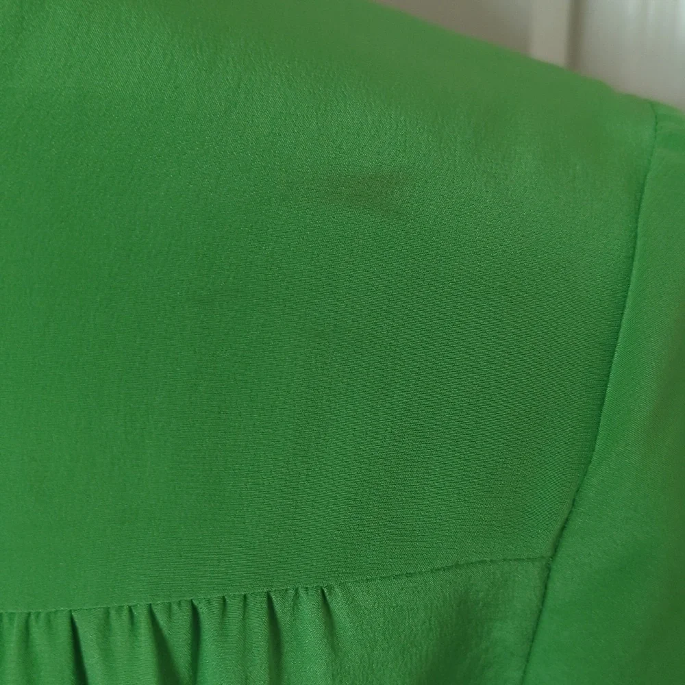 Kate Spade Bright Green Short-Sleeve Top with Pink Floral Collar
